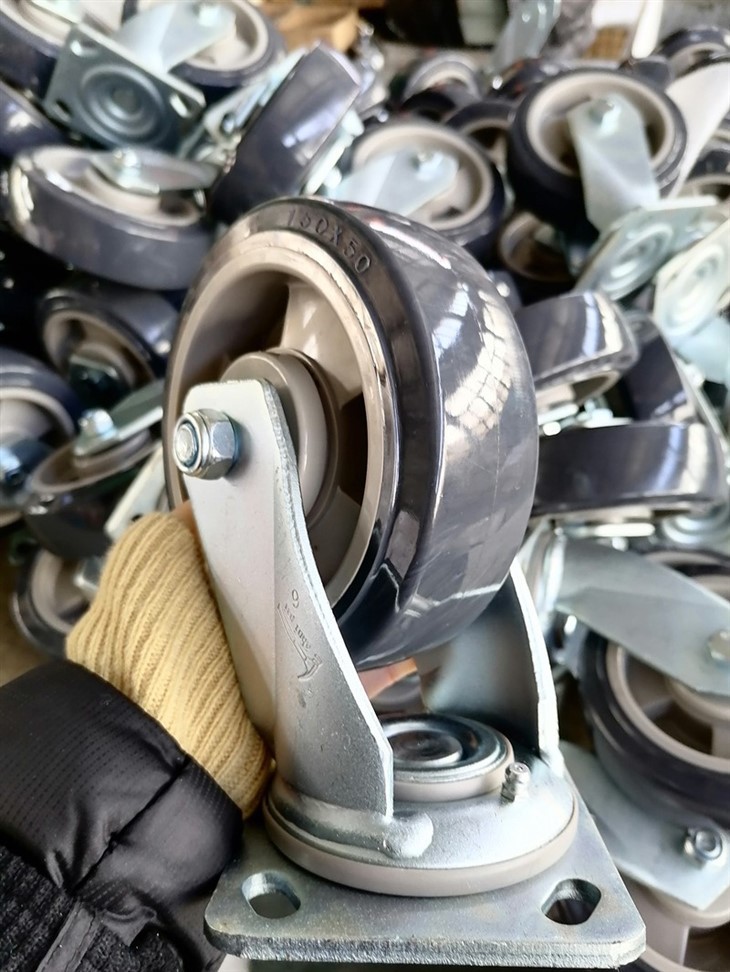 heavy swivel PU casters with dust seal