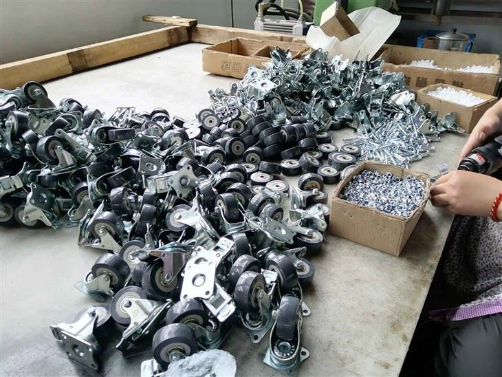 Light duty PP PU tire casters